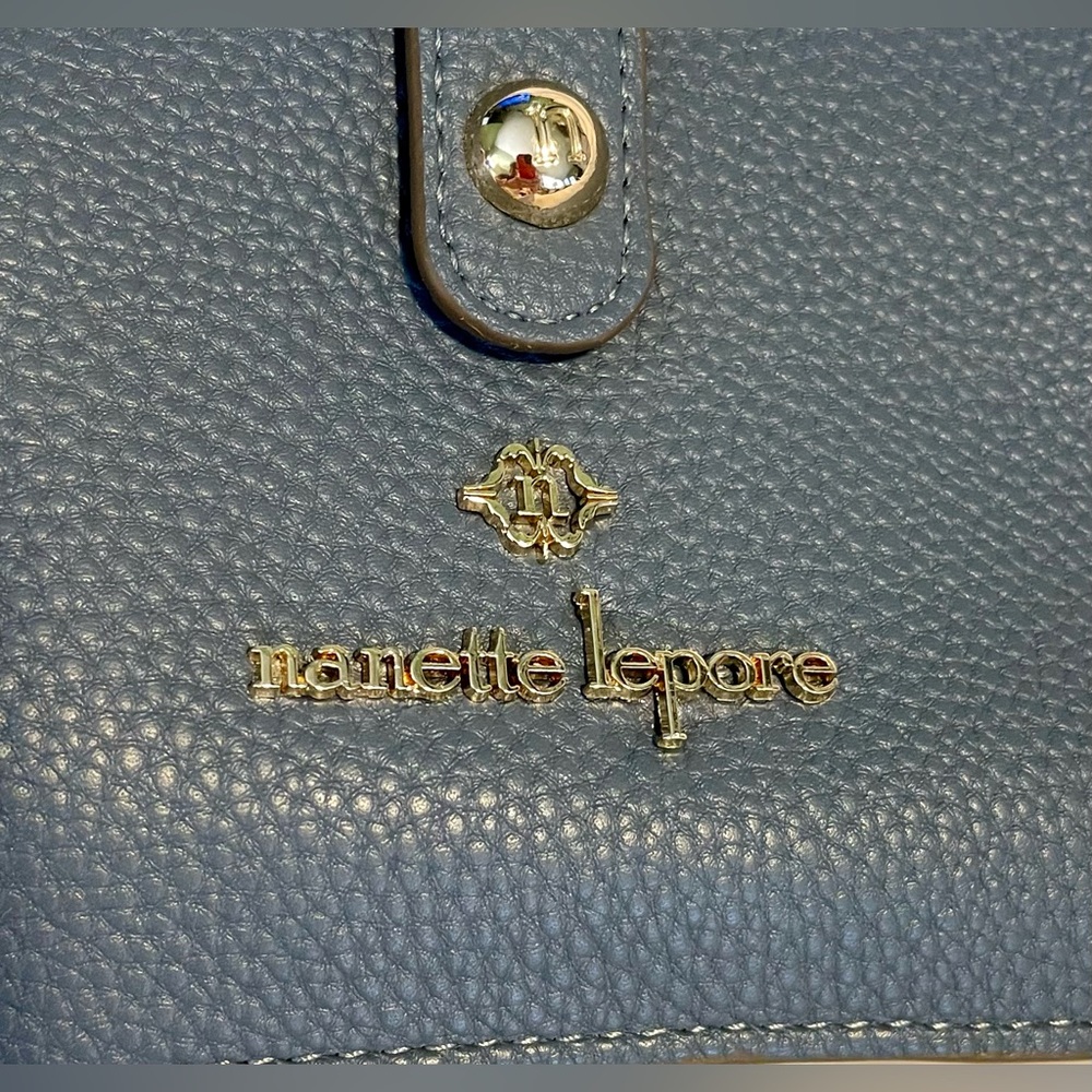 *EUC* NANETTE LEPORE Clutch Wallet/Storage -Vegan Leather-Blue-*NO WRIST STRAP* - Picture 3 of 10